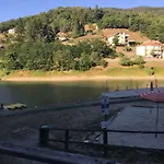 Casa Nel Bosco بيت للعطل